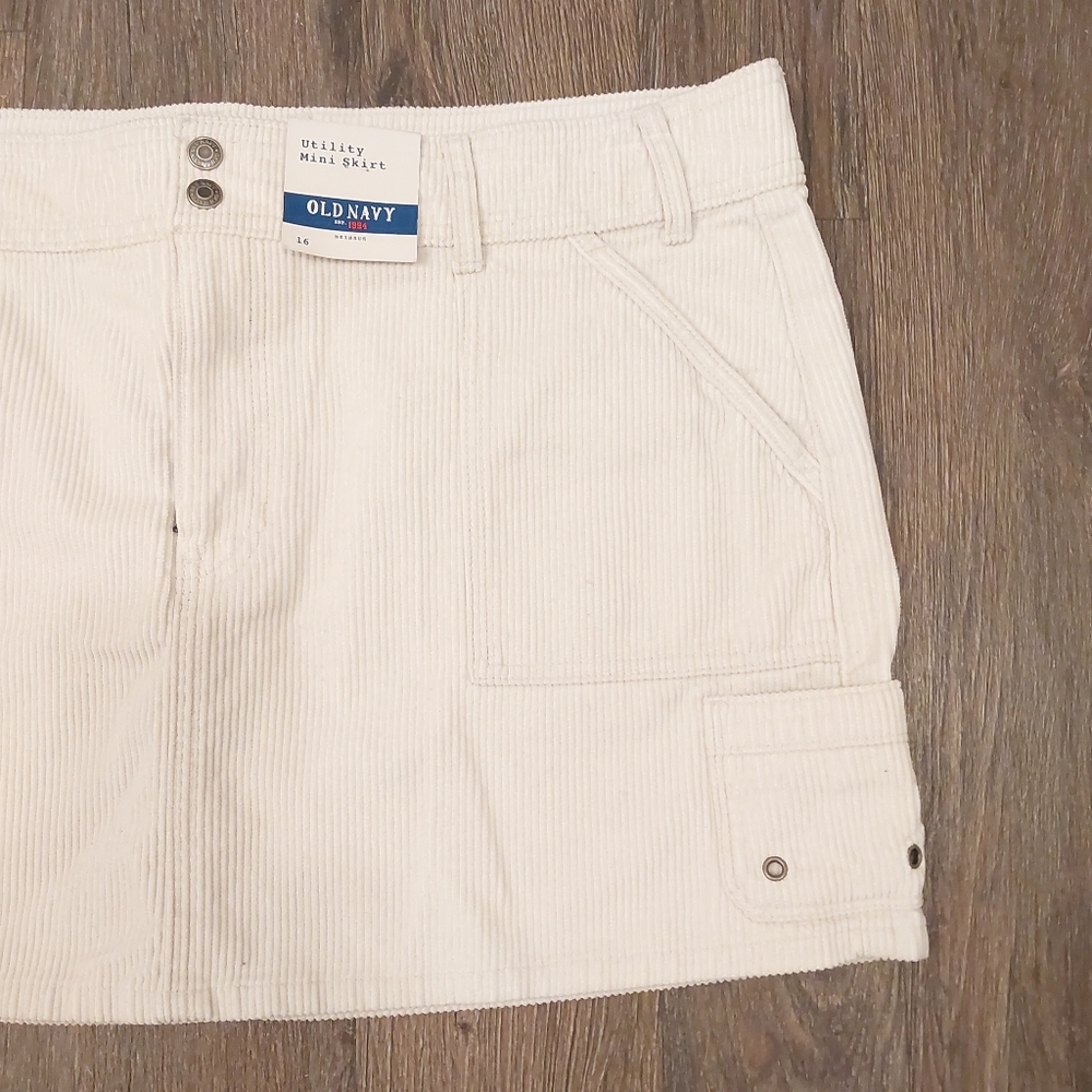 Old Navy White Utility Mini Skirt Women's Size 16 Reissue - Brand New Tags - Picture 3 of 6